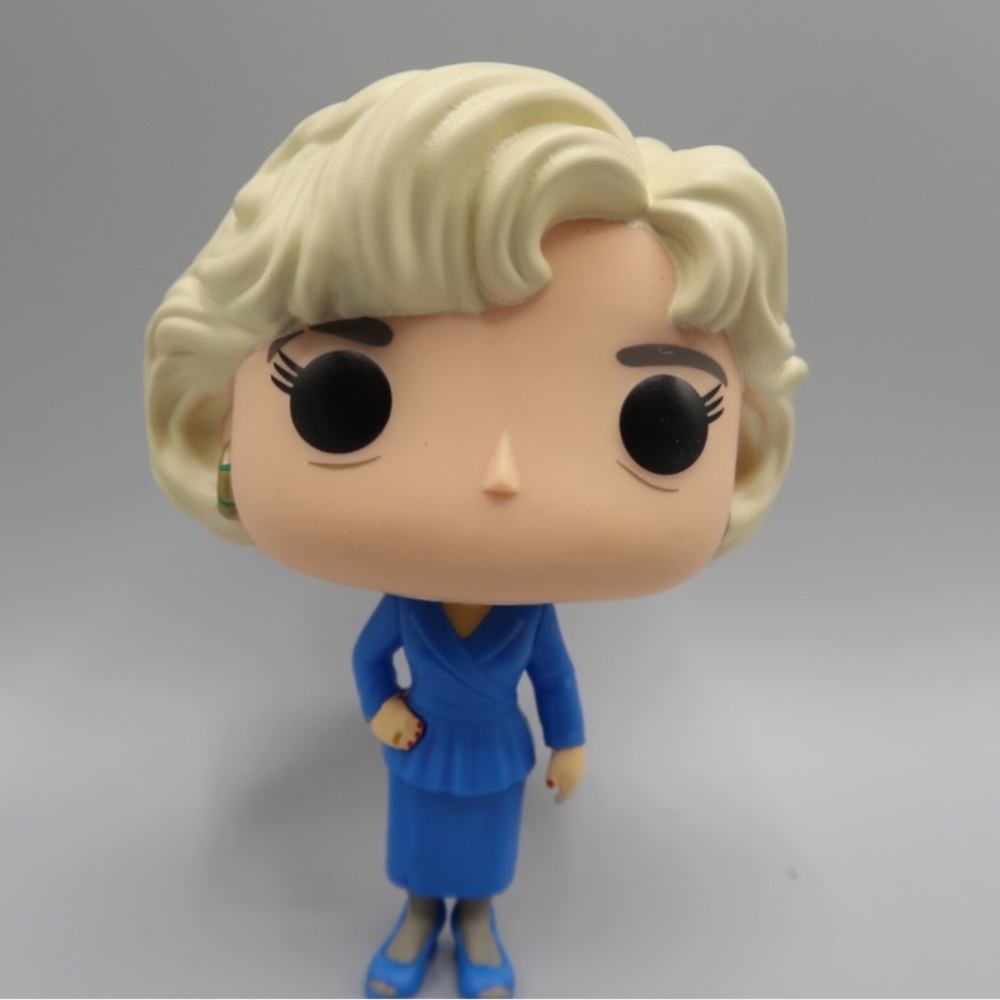 Funko Pop Golden Girls Rose figurine